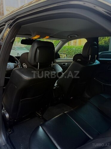 Mercedes E 200-7
