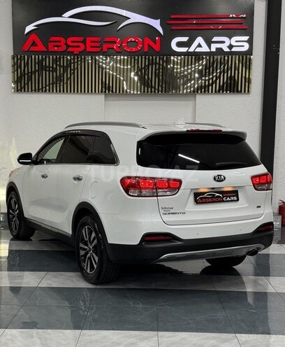 Kia Sorento-8