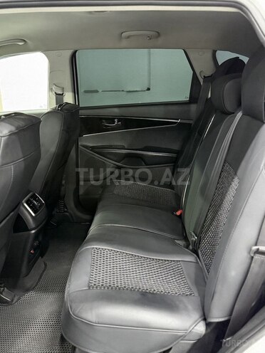 Kia Sorento-19