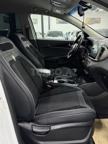 Kia Sorento-18