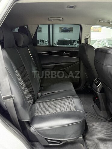 Kia Sorento-21