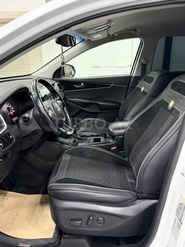 Kia Sorento-16