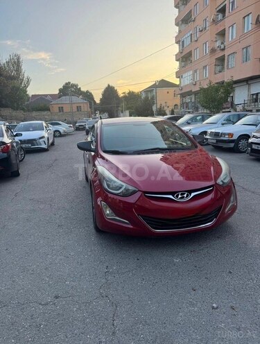 Hyundai Elantra-1