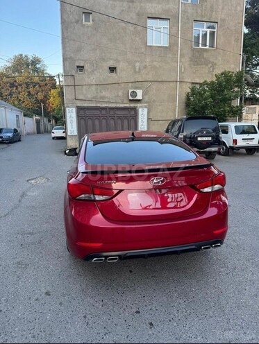 Hyundai Elantra-4