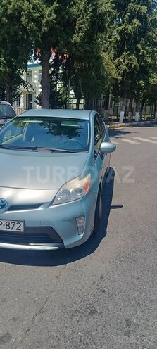 Toyota Prius-4