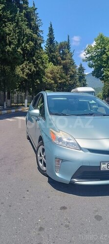 Toyota Prius-2