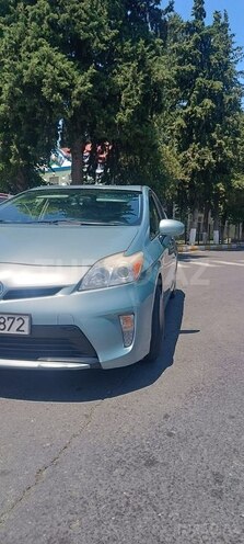 Toyota Prius-3