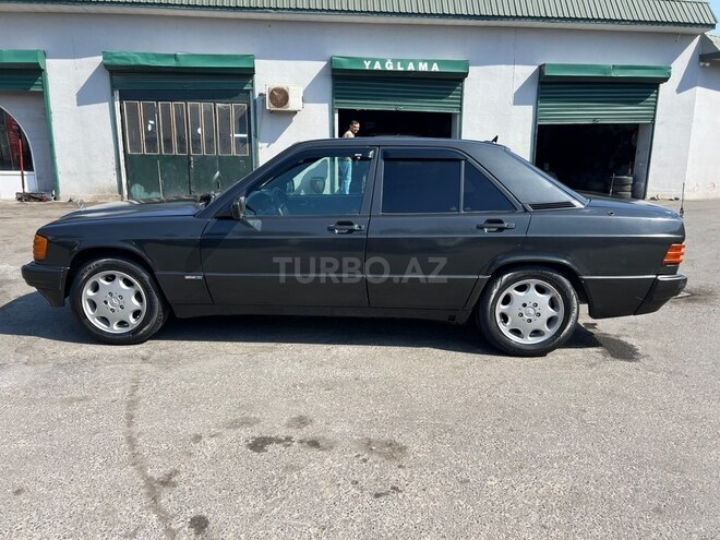 Mercedes 190-4