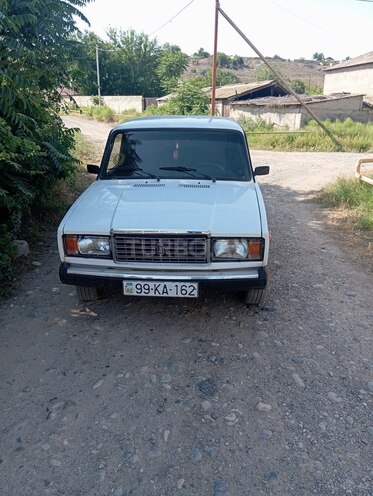 LADA (VAZ) 2107-1