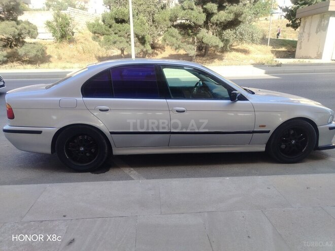 BMW 523-7