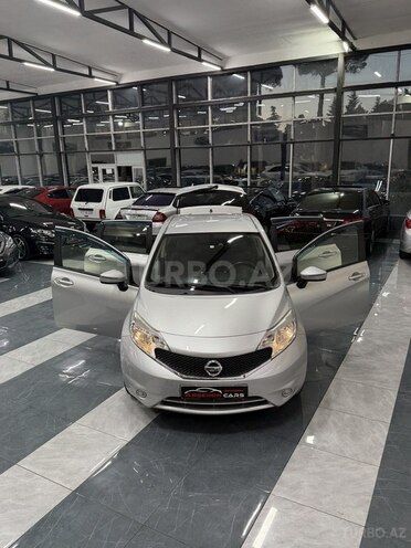 Nissan Note-7