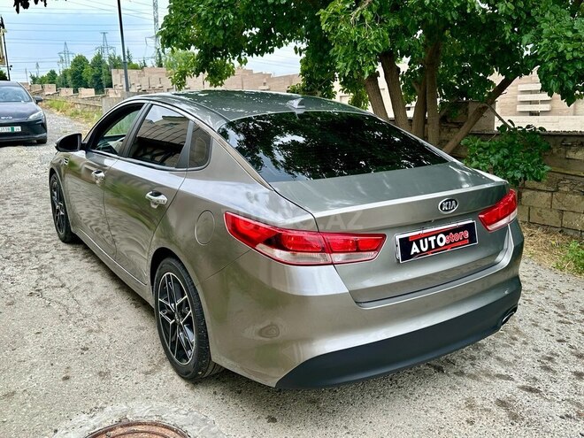 Kia Optima-5