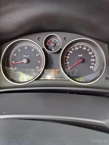 Opel Astra-12