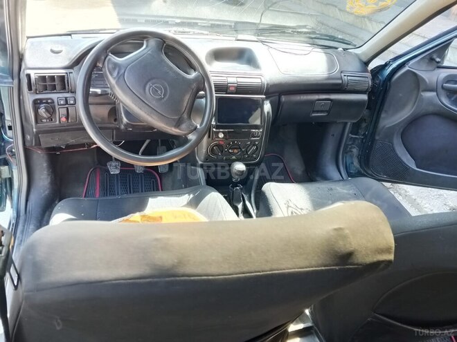 Opel Astra-13