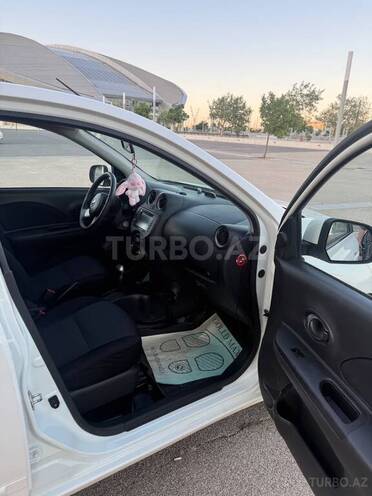 Nissan Micra-6