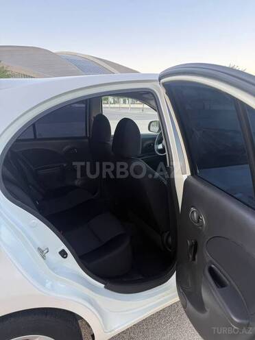 Nissan Micra-8