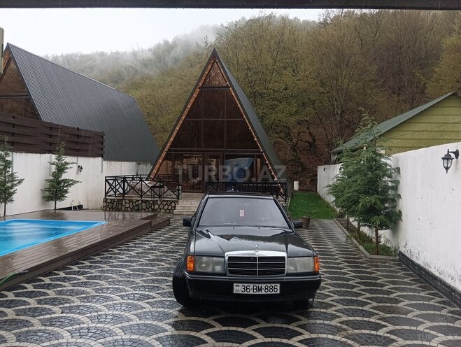 Mercedes 190-3