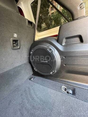 Jeep Wrangler-12
