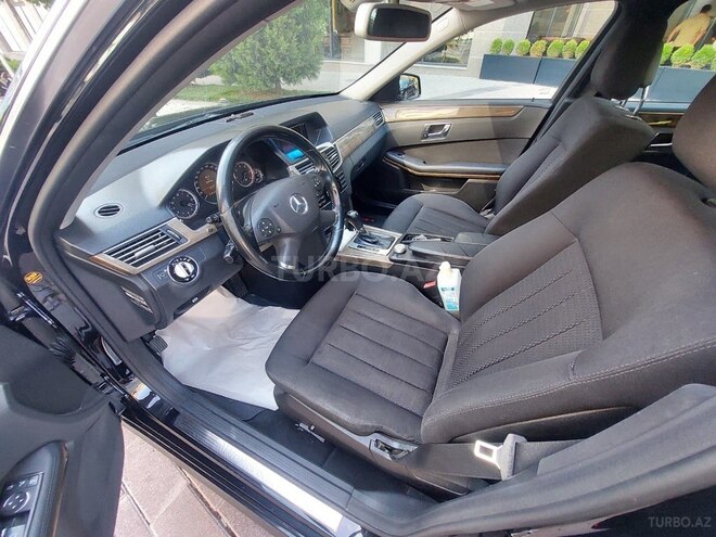 Mercedes E 200-8
