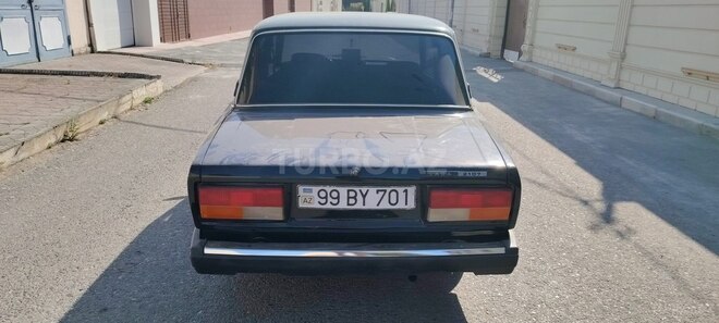 LADA (VAZ) 2107-2