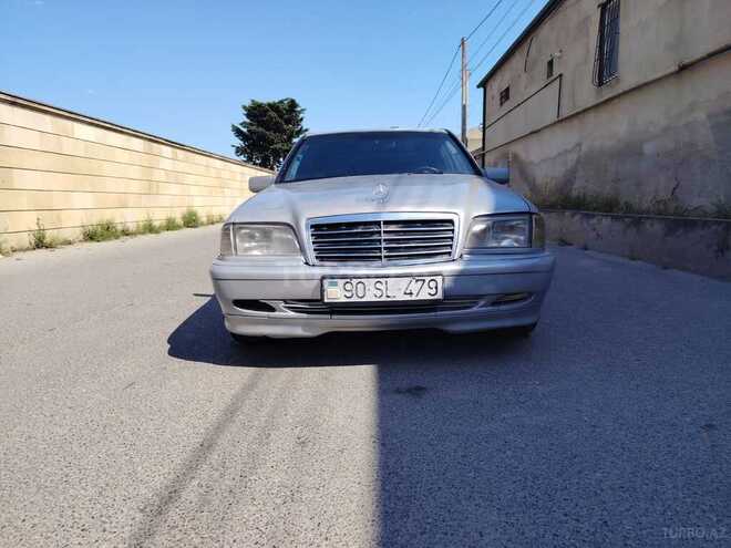 Mercedes C 250-1