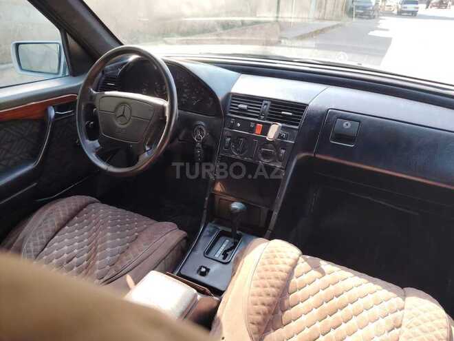 Mercedes C 250-11