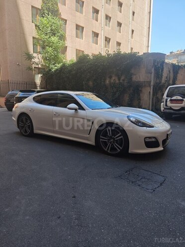 Porsche Panamera-2