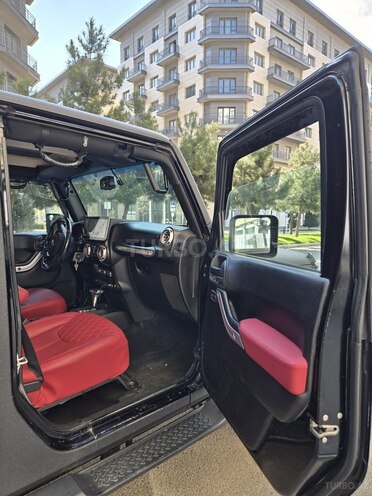 Jeep Wrangler-11