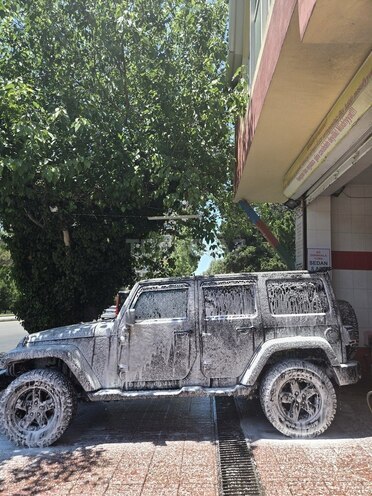 Jeep Wrangler-12