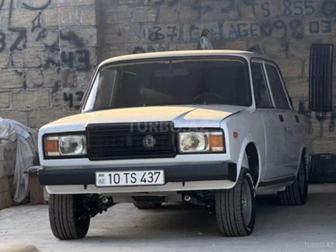 LADA (VAZ) 2107-17