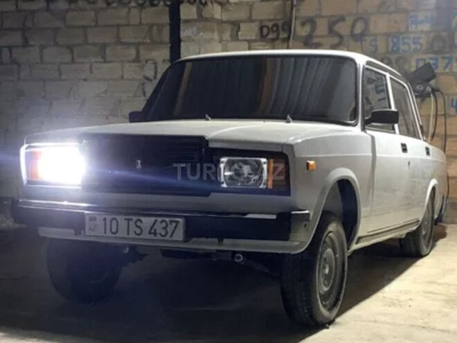 LADA (VAZ) 2107-13