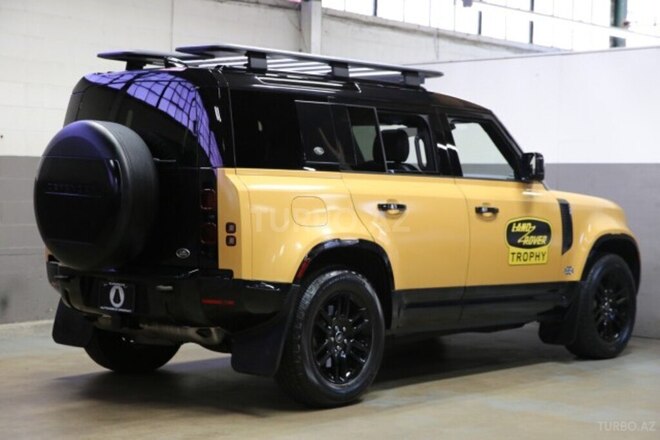 Land Rover Defender-6
