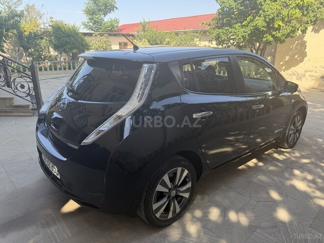 Nissan Leaf-2