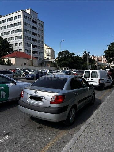 Kia Rio-3