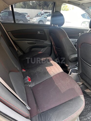 Kia Rio-5