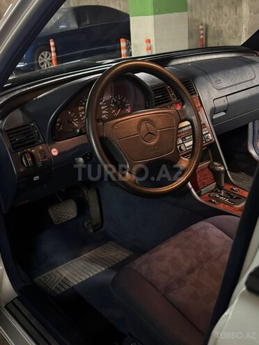 Mercedes C 200-8