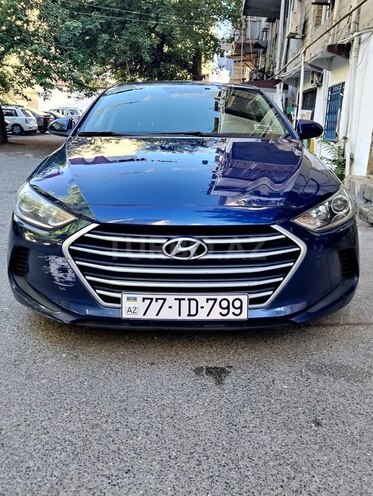 Hyundai Elantra-9