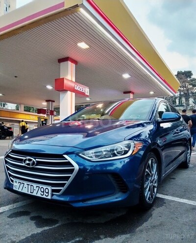 Hyundai Elantra-1