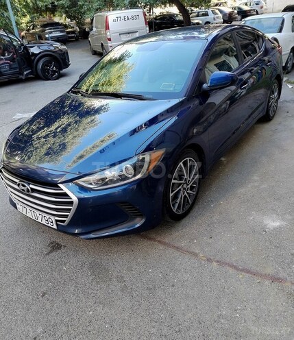 Hyundai Elantra-7