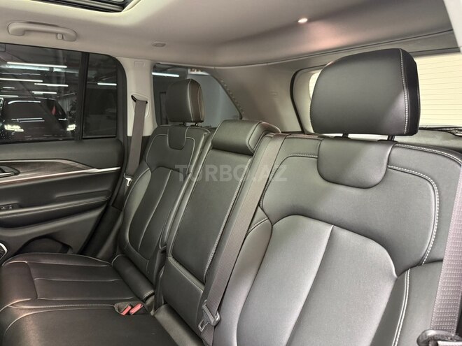 Jeep Grand Cherokee-16
