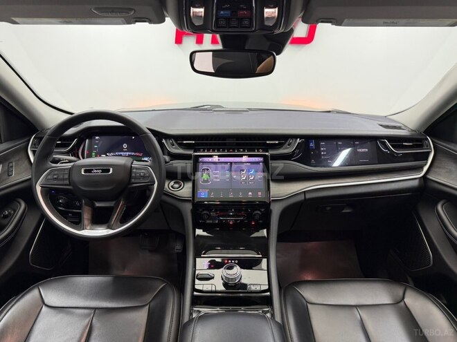 Jeep Grand Cherokee-17