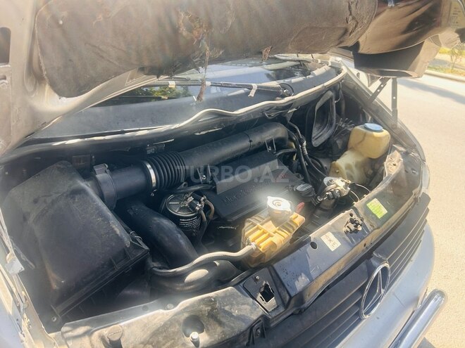 Mercedes Vito 112 CDI-9