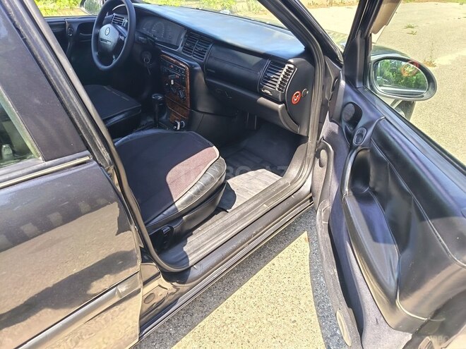 Opel Vectra-10