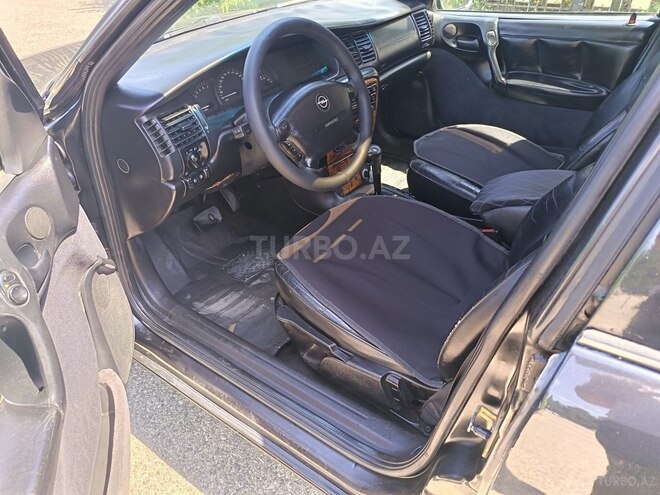 Opel Vectra-15
