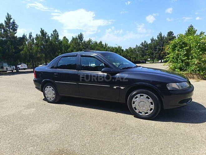 Opel Vectra-4