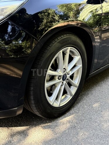 Ford Focus-6