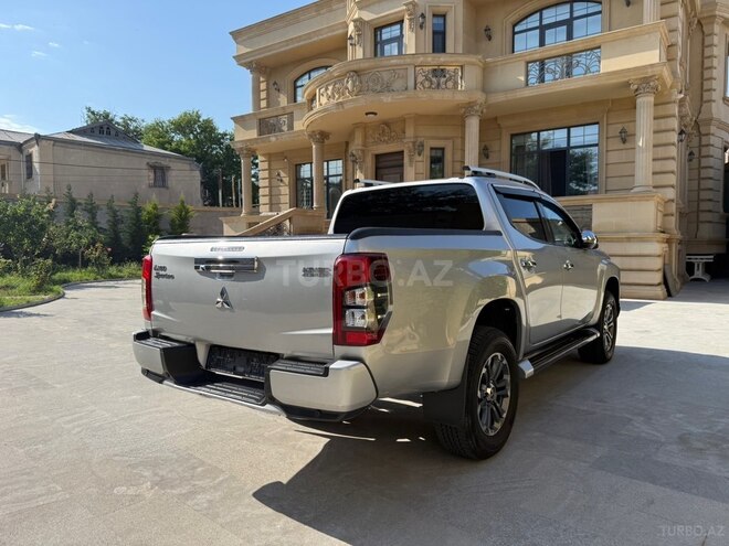 Mitsubishi L200-6