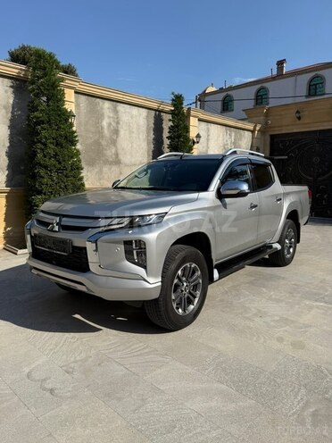 Mitsubishi L200-2