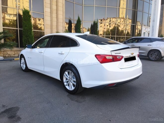 Chevrolet Malibu-8
