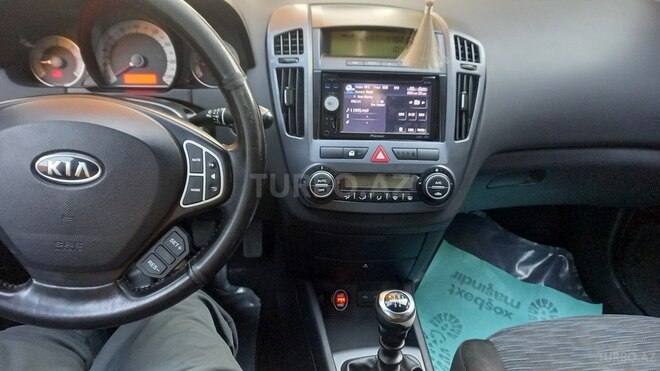 Kia Ceed-12